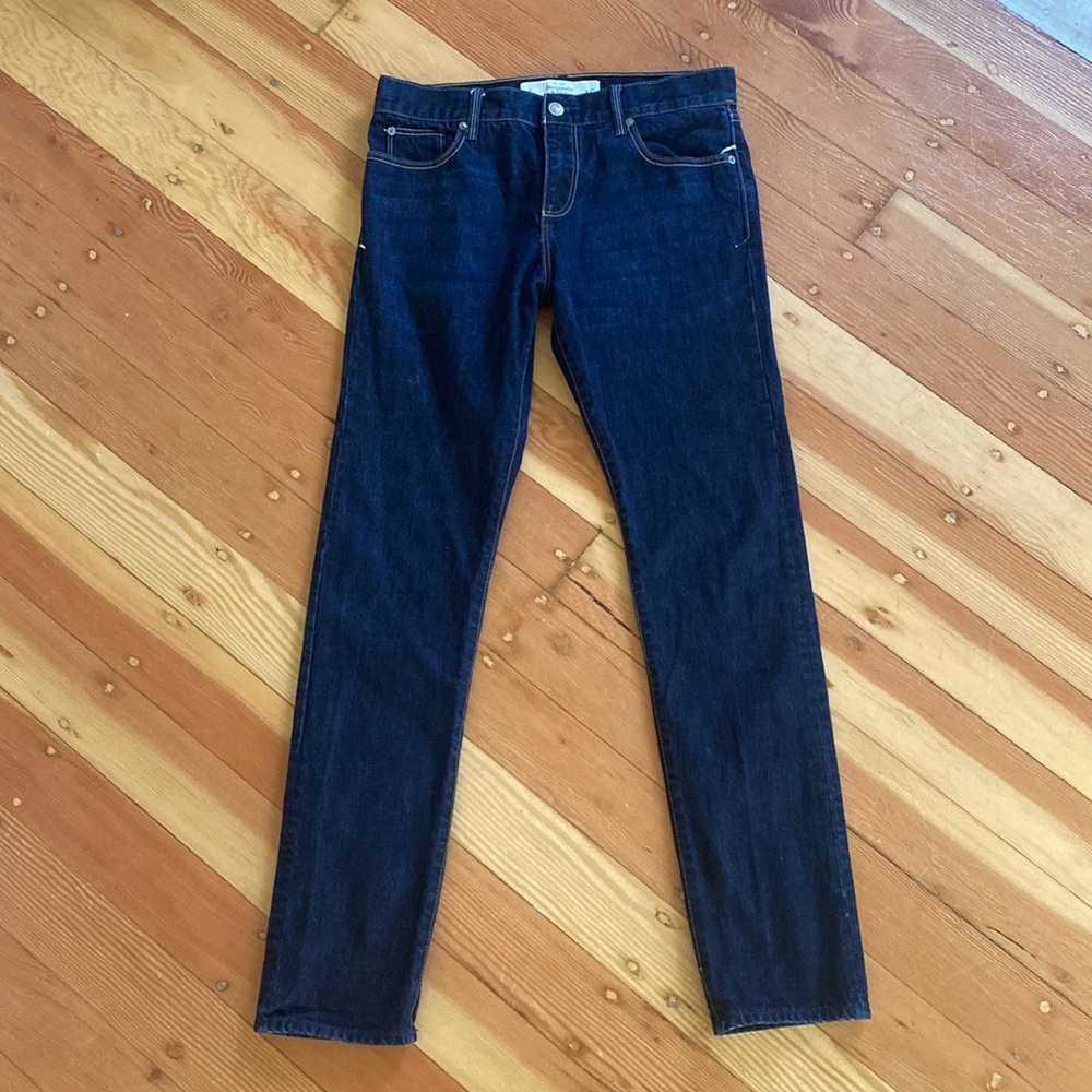Abercrombie & Fitch 25
